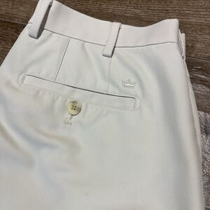 Peter Millar Crown Shorts Size 32 Khaki Golf Performance 8” Inseam Tan